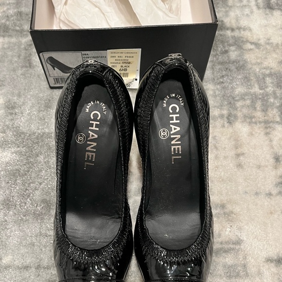 Chanel 100% authentic patent leather heels black 36.5 - Picture 3 of 10